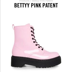 Bought brand new a month ago and ordered wrong size. They won’t let me return.